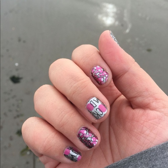 Jamberry Rockin’ My Dots - Picture 3 of 3